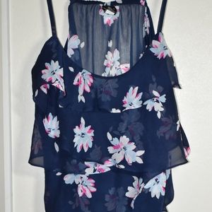 Torrid flouncy tank,  ruffled,  size 1